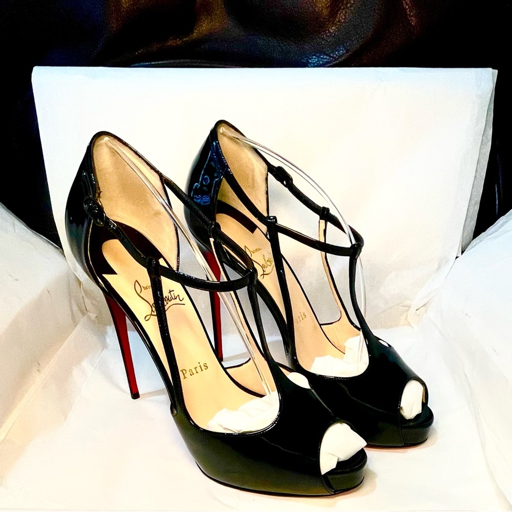 Christian Louboutin caged ankle strap peeptoe pumps. Glossy patent black 38.5 - Picture 3 of 14